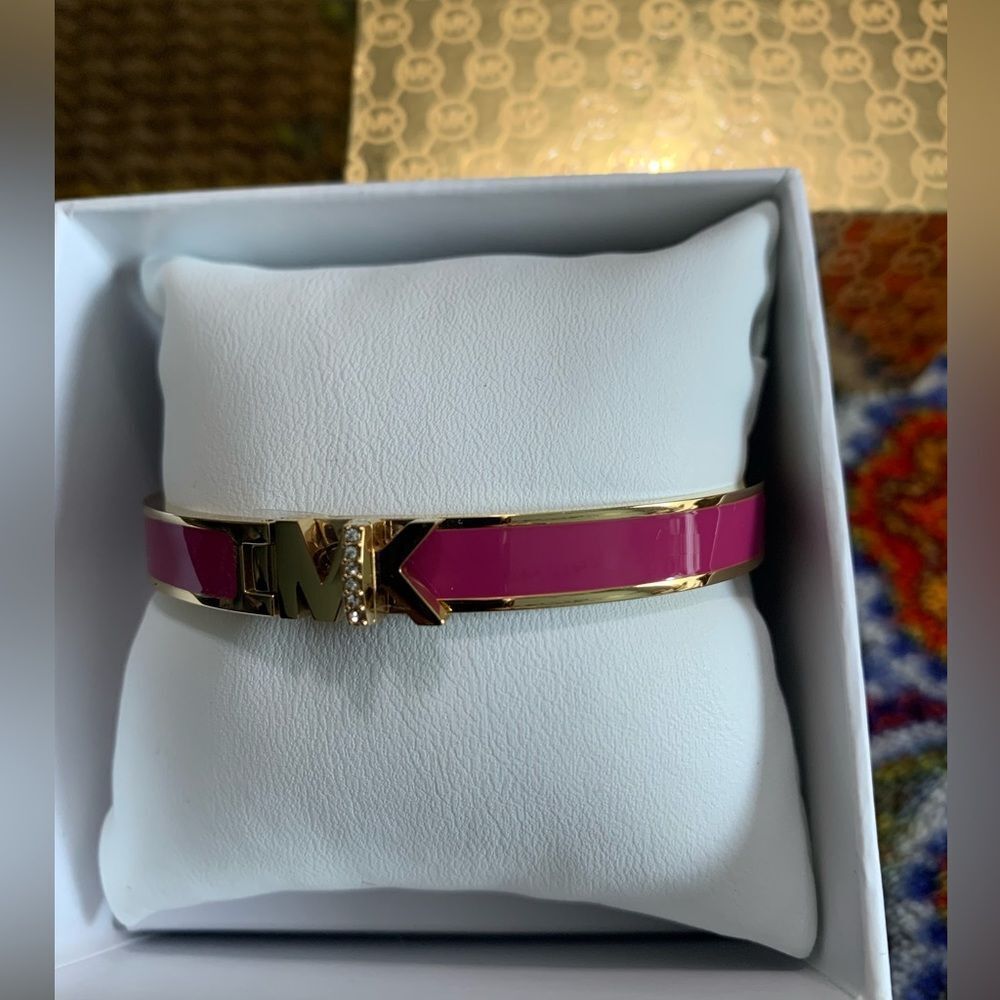 Michael Kors Haute Rose Gold Hot Pink Enamel Bangle Bracelet MKJ7705710 + MK BOX - Picture 2 of 13